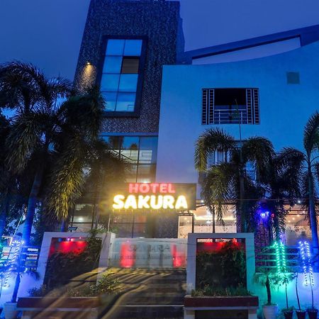 Townhouse Sakura Hotel ลัคเนา ภายนอก รูปภาพ